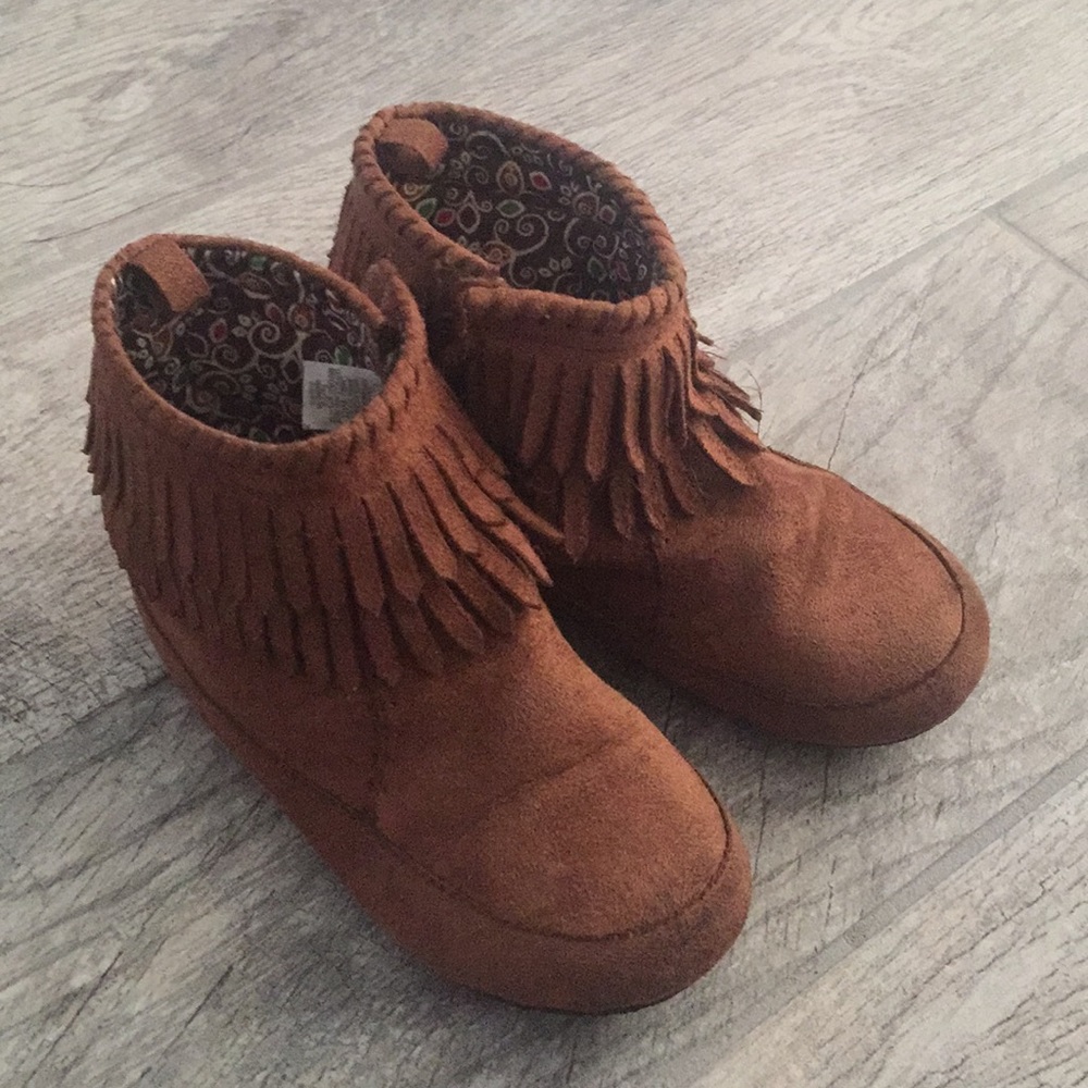Size 9 fringe booties